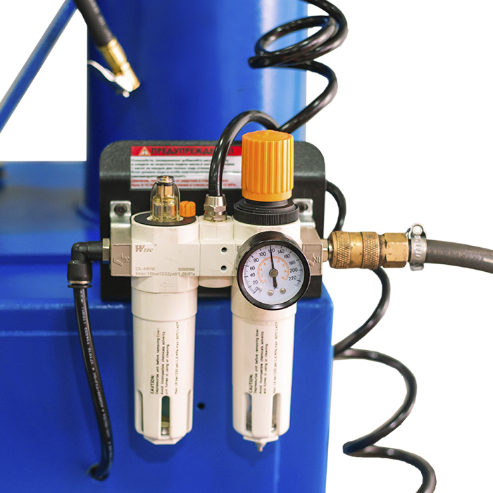 Полуавтоматический шиномонтажный станок 