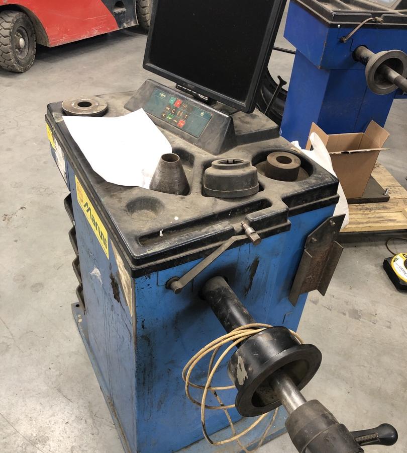 БУ  Балансировочный станок СТОРМ ЛС44